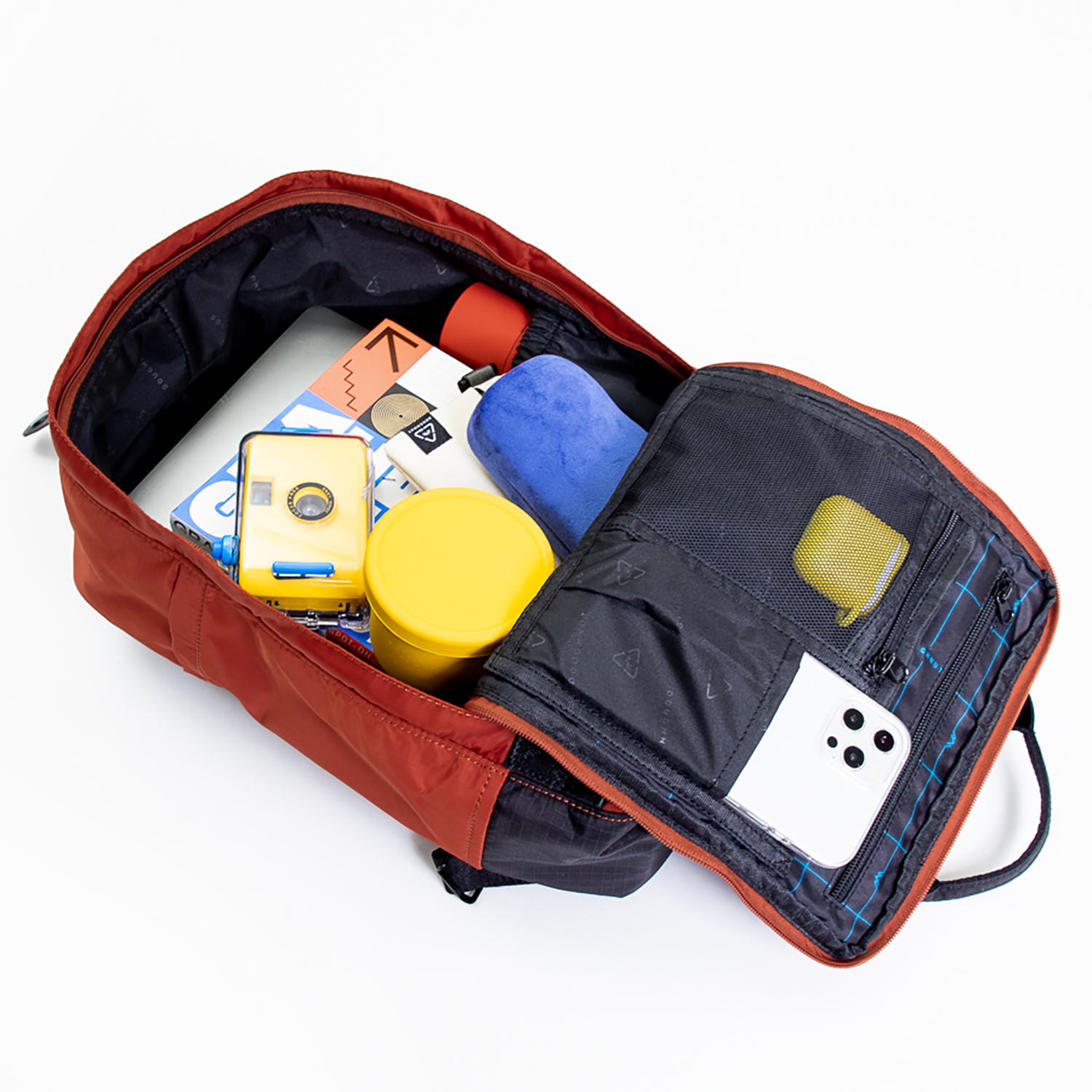 Macaroon Gamescape Series Backpack - Image 4