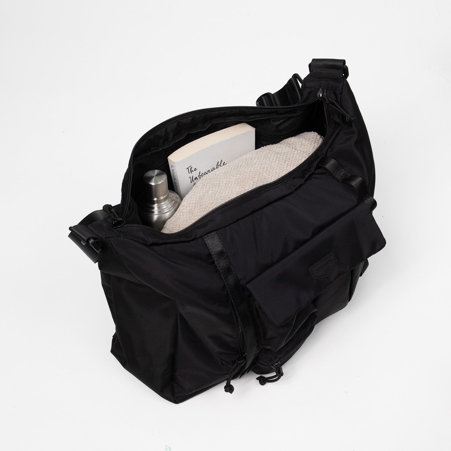 Metanoia The Actualise Series Messenger Bag - Image 7